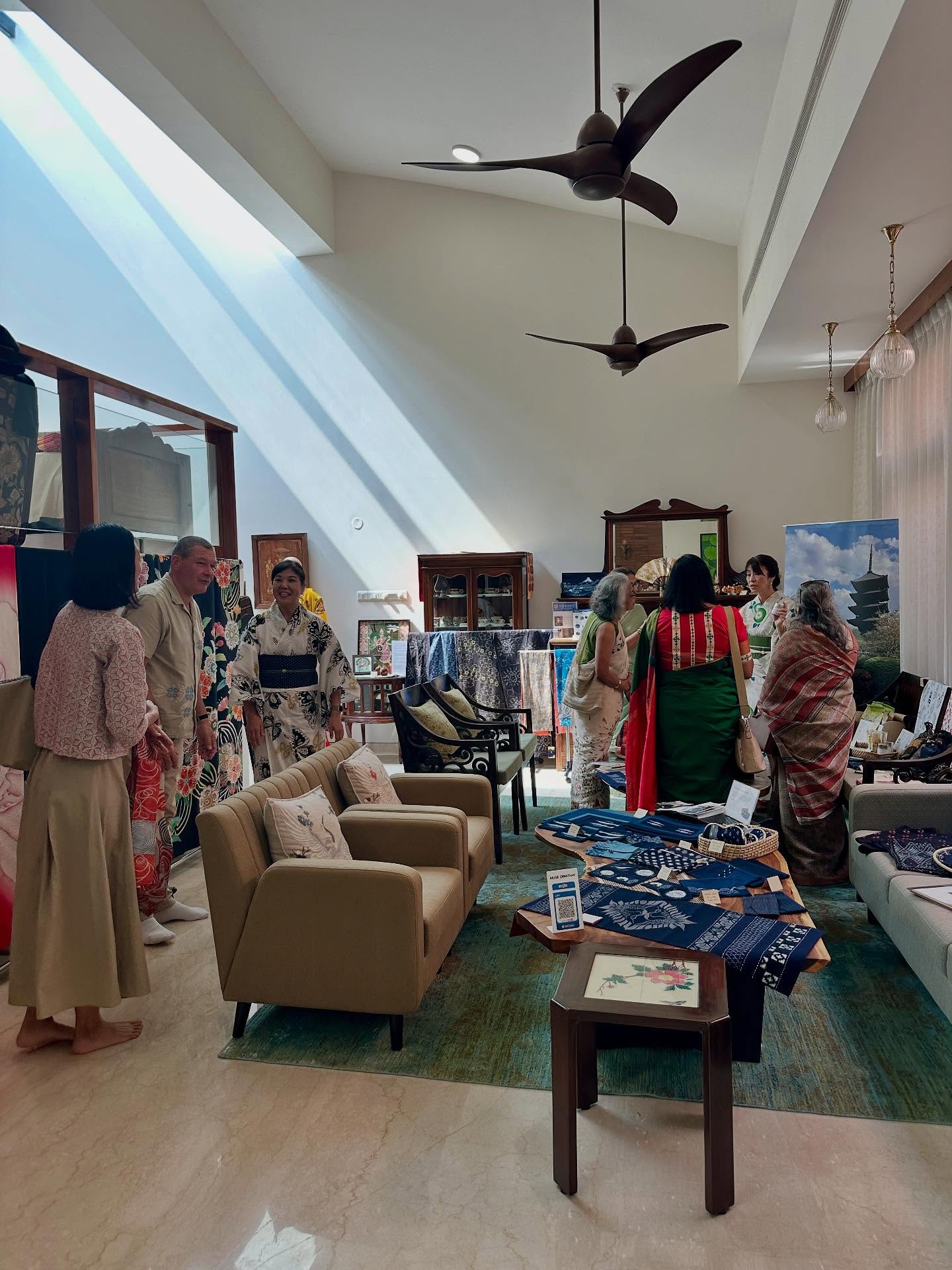 6人の画像のようです