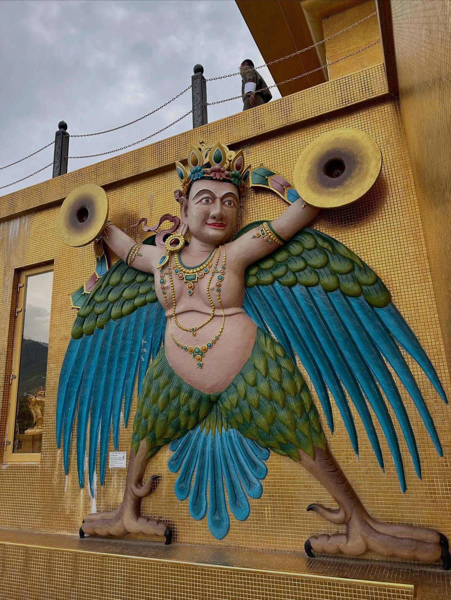 1人の画像のようです