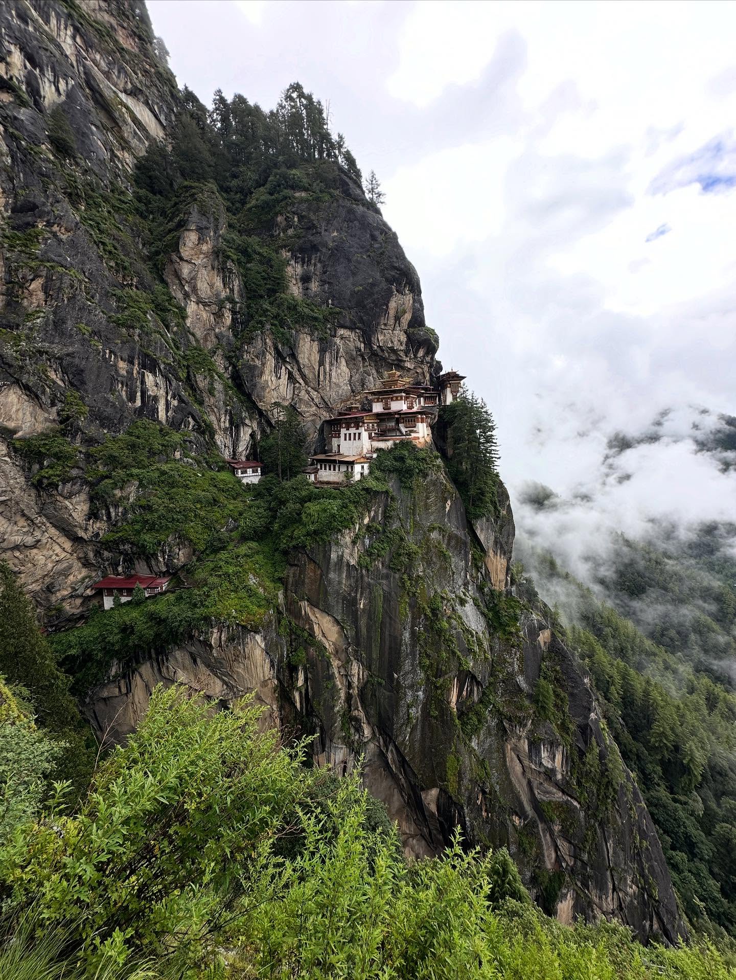 山、マチュピチュの画像のようです