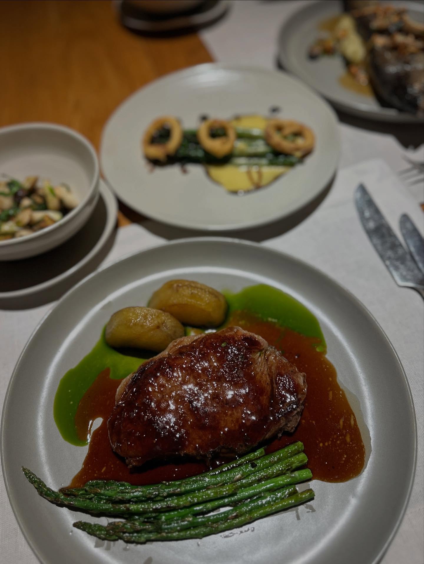 オッソブーコの画像のようです