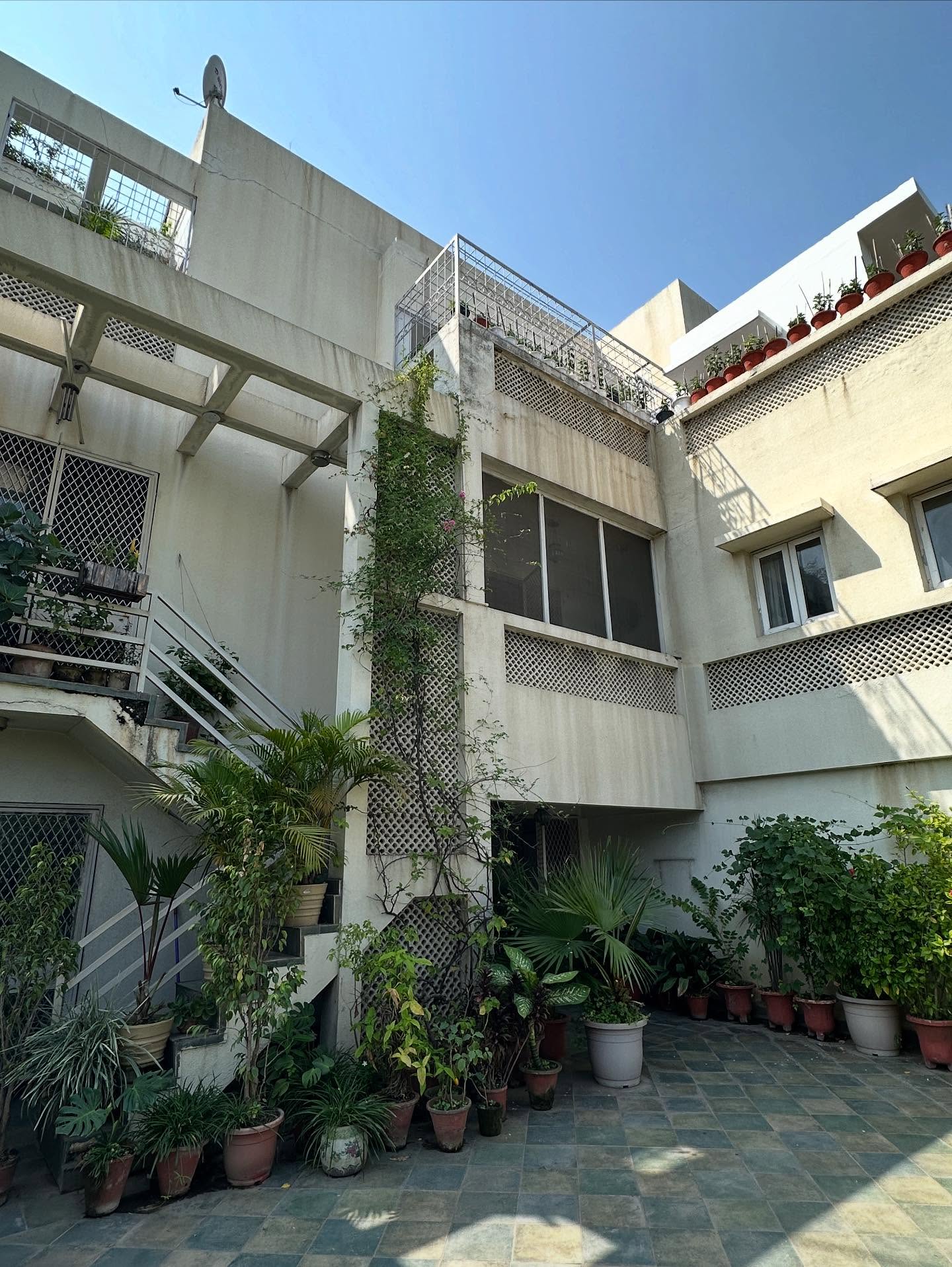 1人の画像のようです