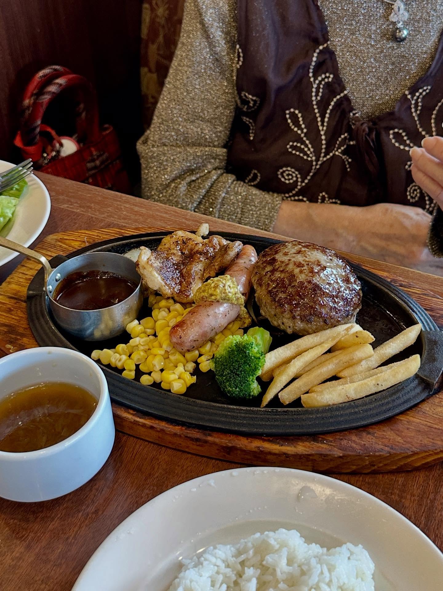 ステーキの画像のようです