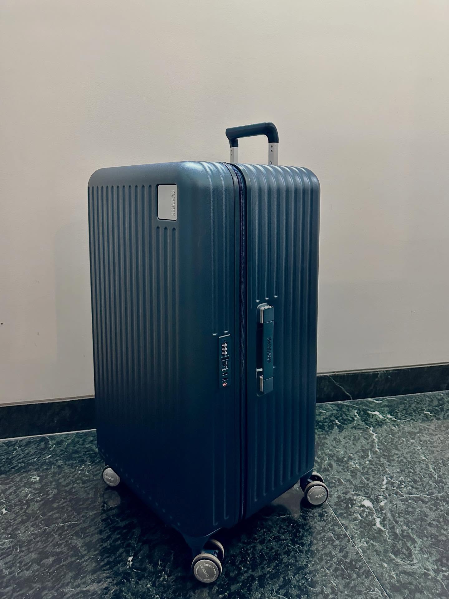 スーツケースの画像のようです