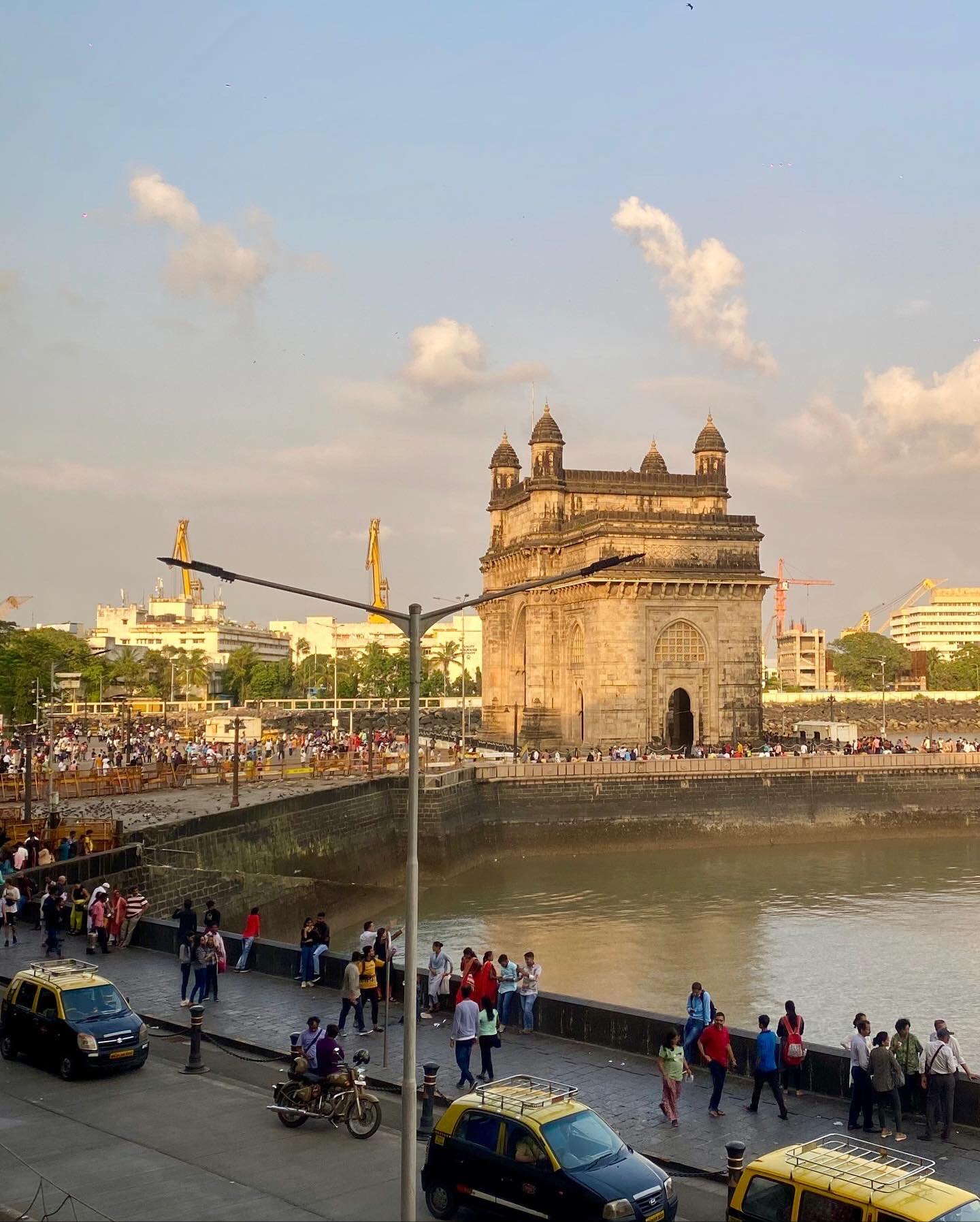 記念碑、寺院の画像のようです