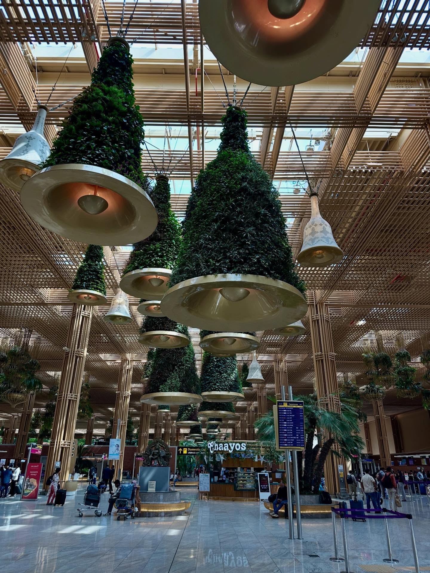 クリスマスツリー、テキストの画像のようです