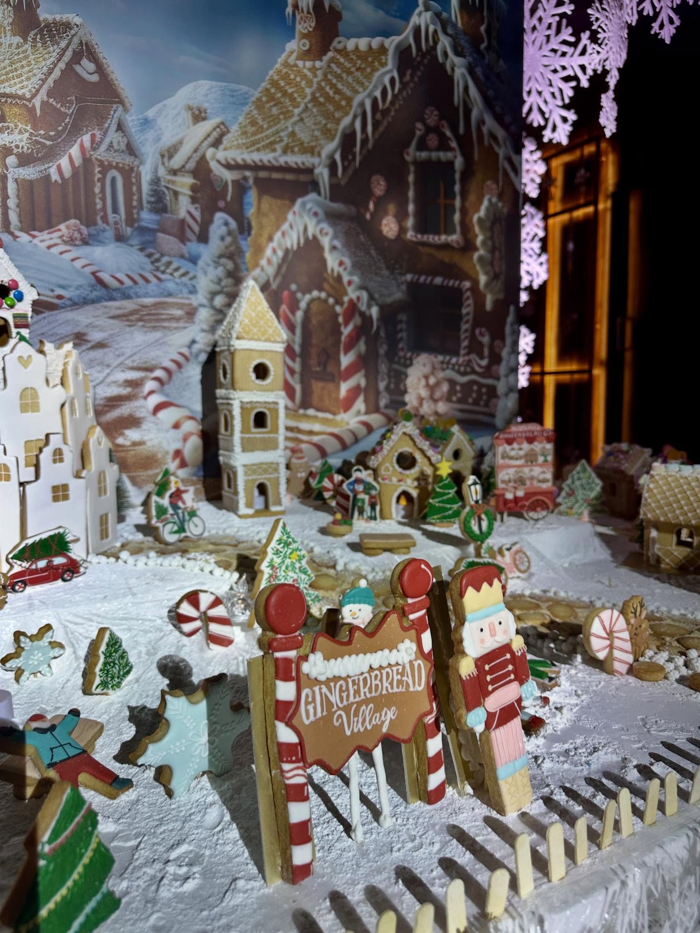 ジンジャーブレッドクッキー、テキストの画像のようです